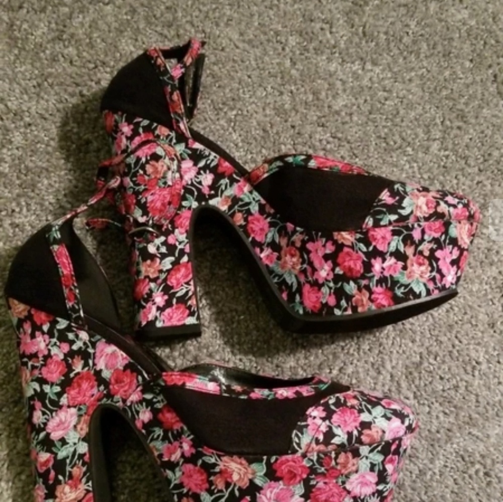 Platforms - Picture 5 of 5